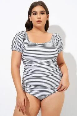 Vertical Stripes Ladder Back One Piece Swimsuit 10 Vertical Stripes Ladder Back One Piece Swimsuit -Trendy Bikini Set Sales Store dsc09252